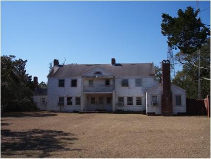 Observation tower behind Dominick House